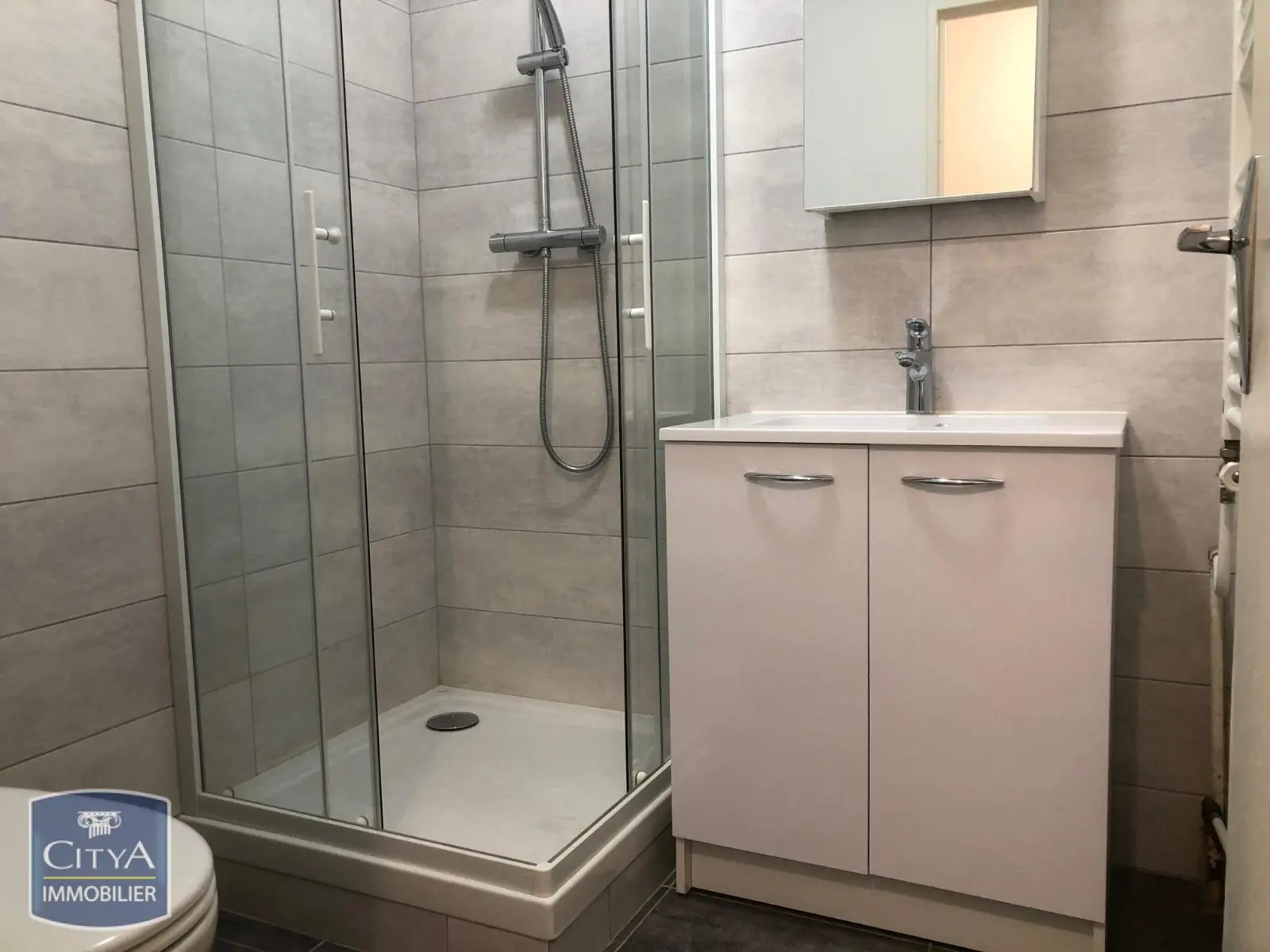 Photo 2 Appartement 1 pièce 28.09m²