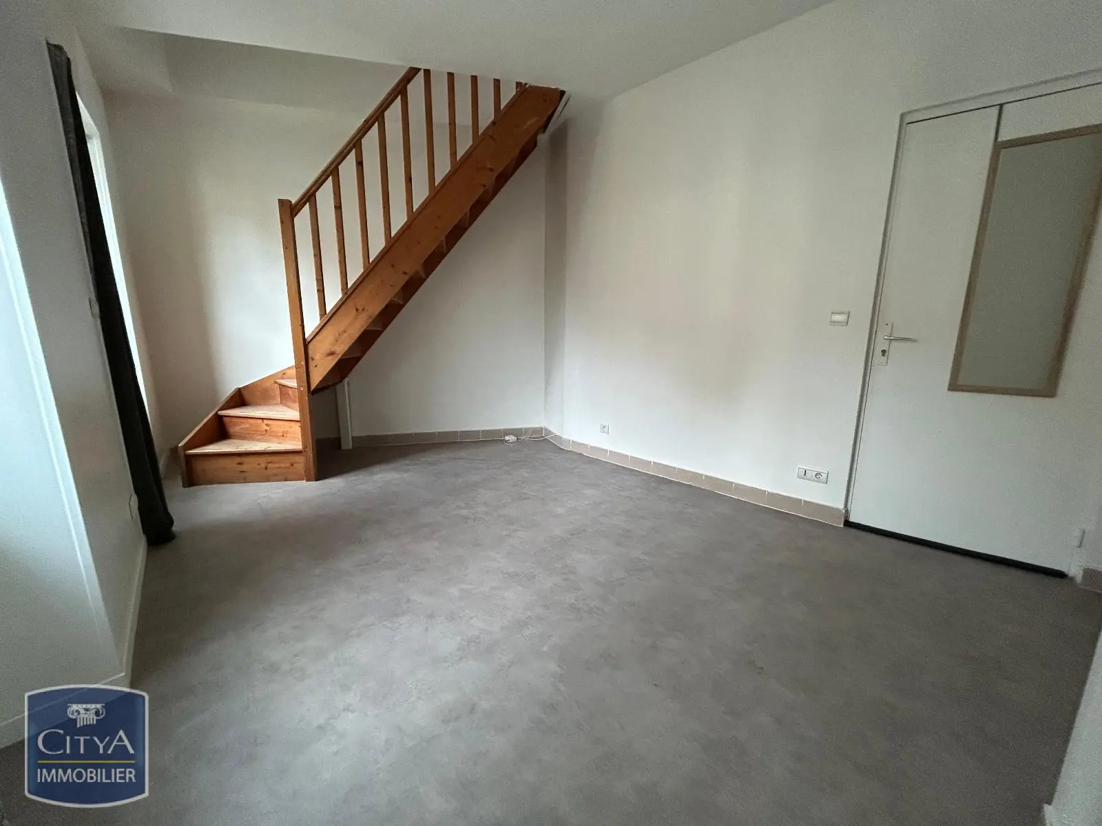 Photo 1 Appartement 1 pièce 47m²