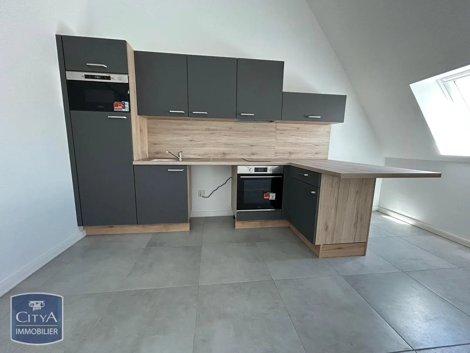Photo 3 Appartement 1 pièce 31.58m²