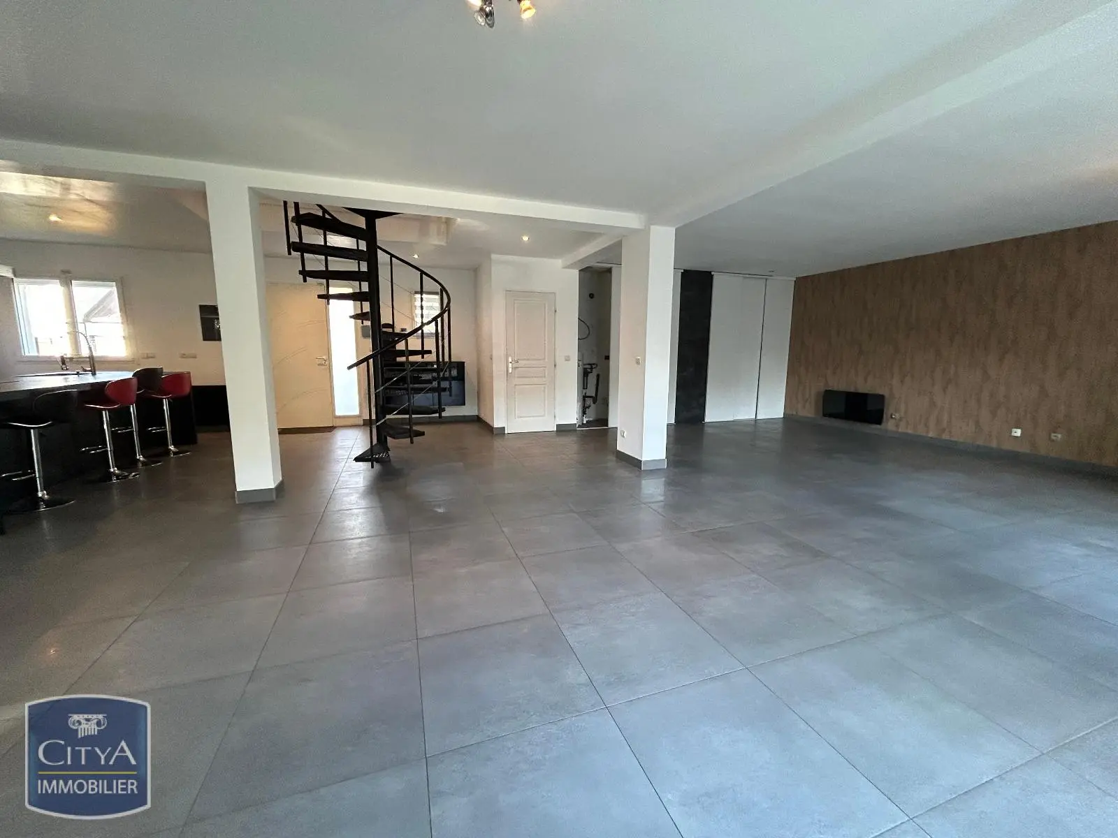 Photo 2 Maison 5 pièces 155.72m²