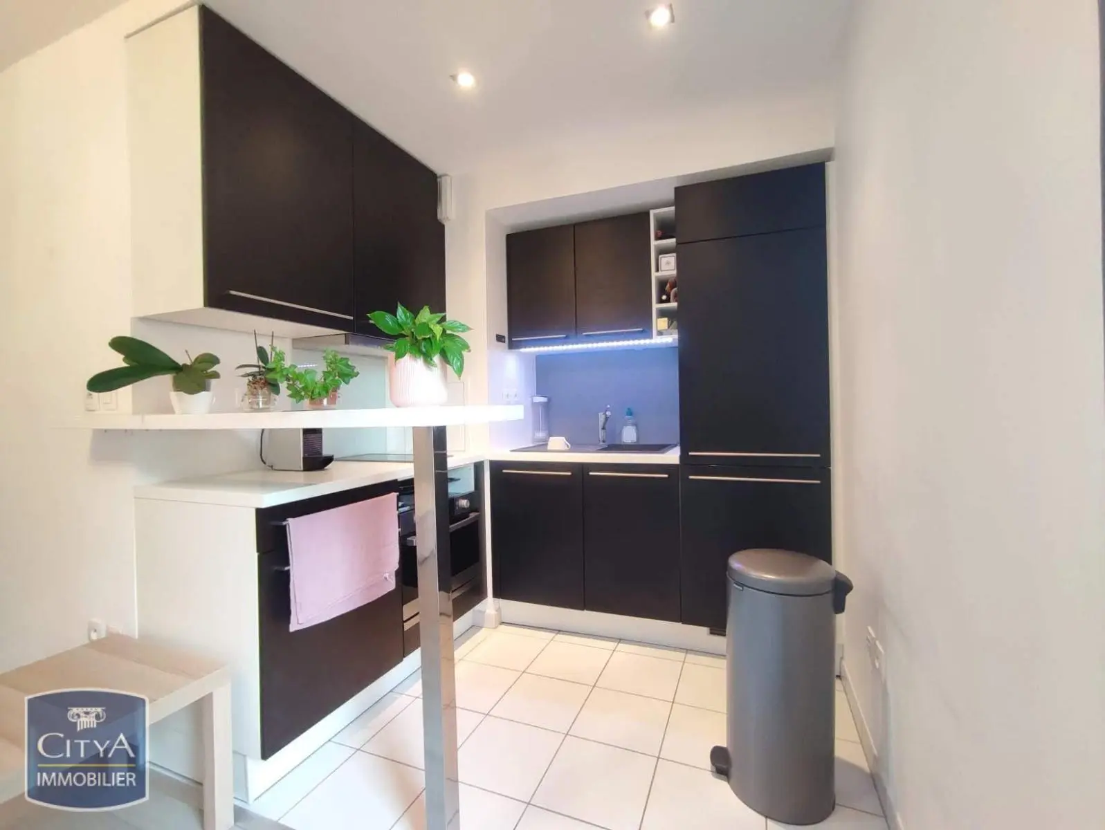 Photo 1 Appartement 1 pièce 25.6m²