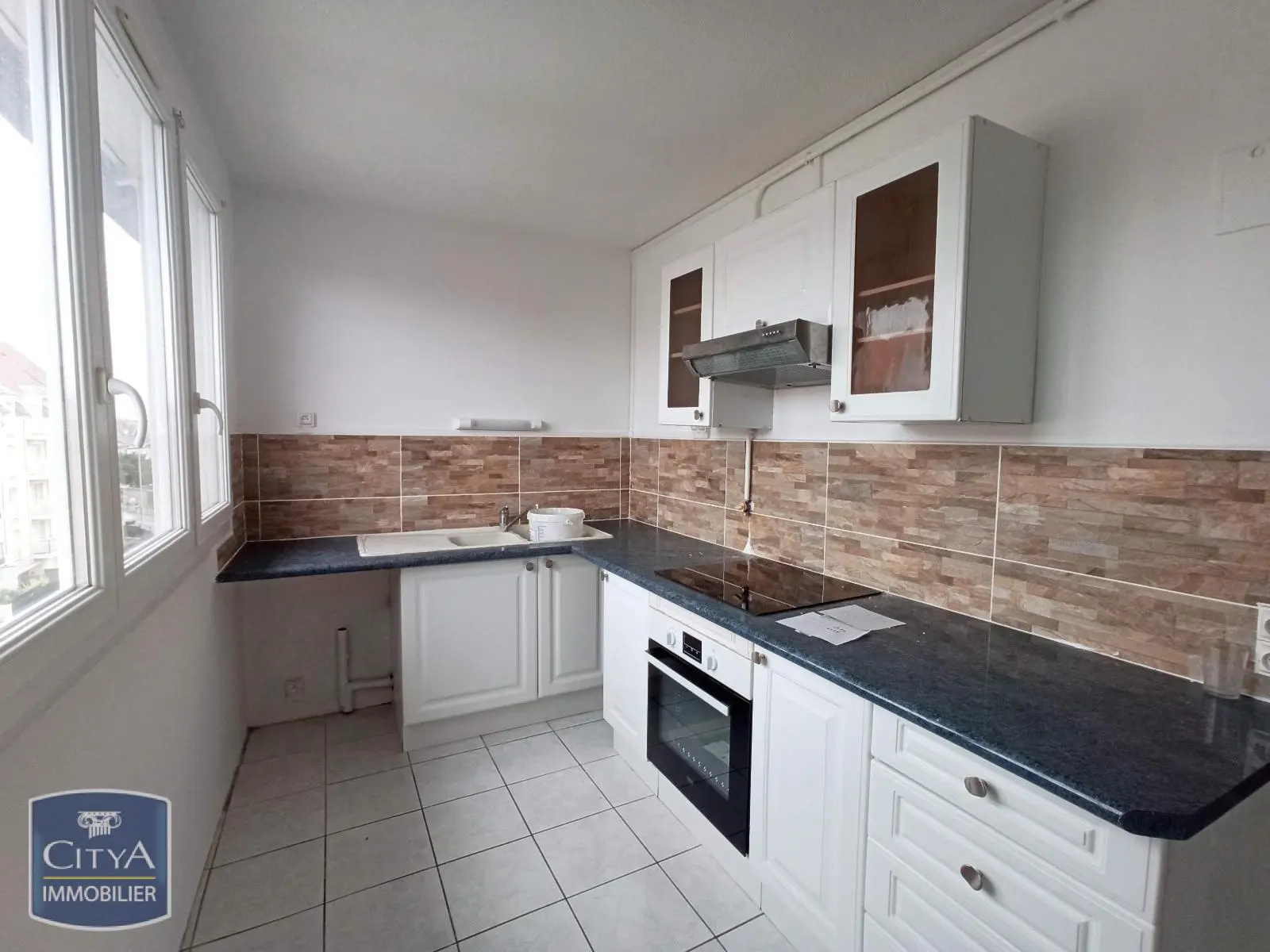 Photo 2 Appartement 4 pièces 76m²