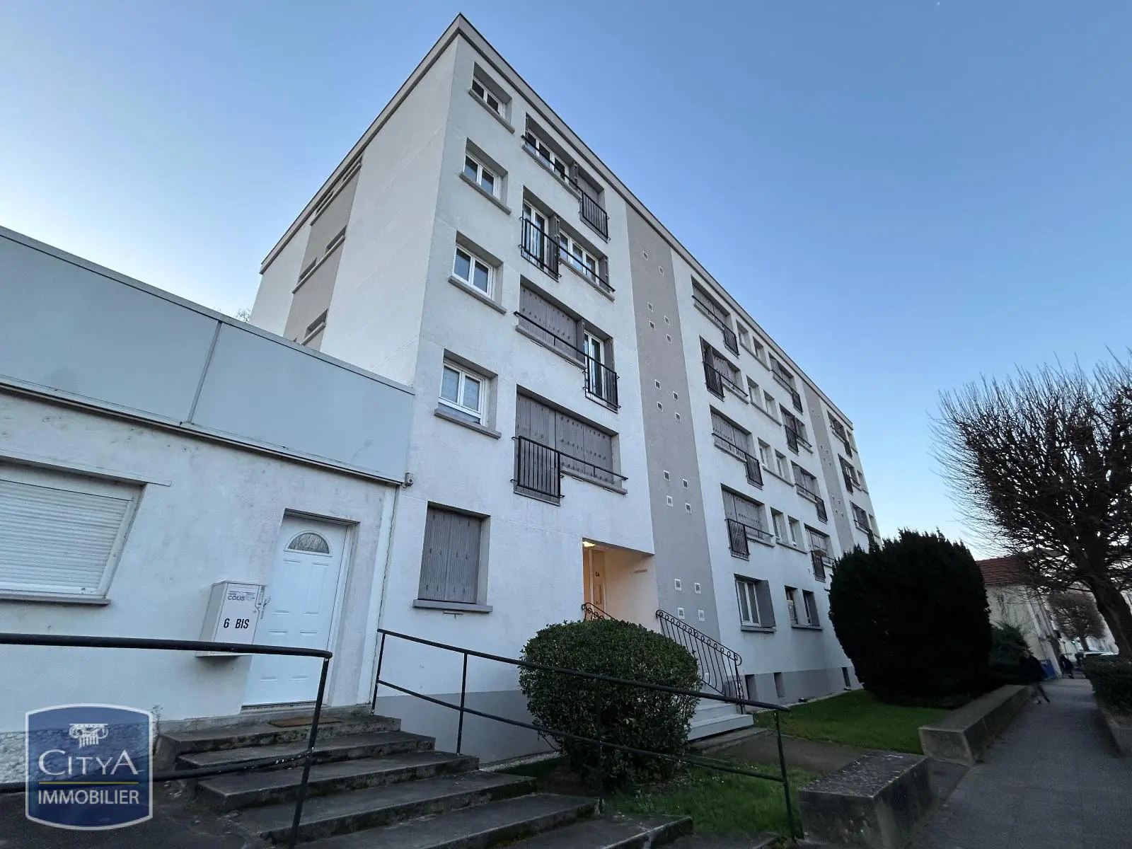 Photo 1 Appartement 1 pièce 34.4m²