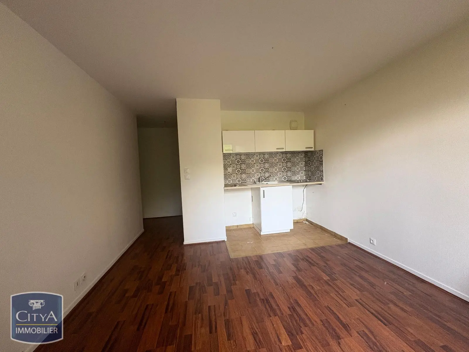 Photo 1 Appartement 1 pièce 23m²