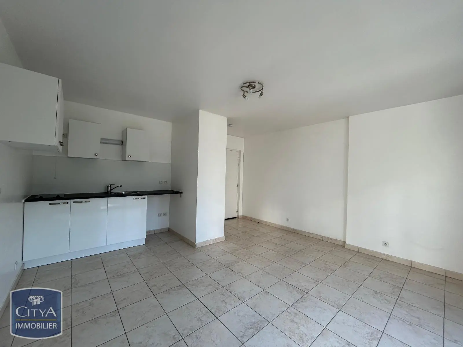 Photo 2 Appartement 2 pièces 37m²