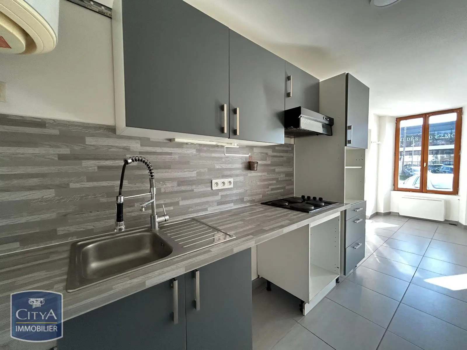 Photo 2 Appartement 1 pièce 24m²