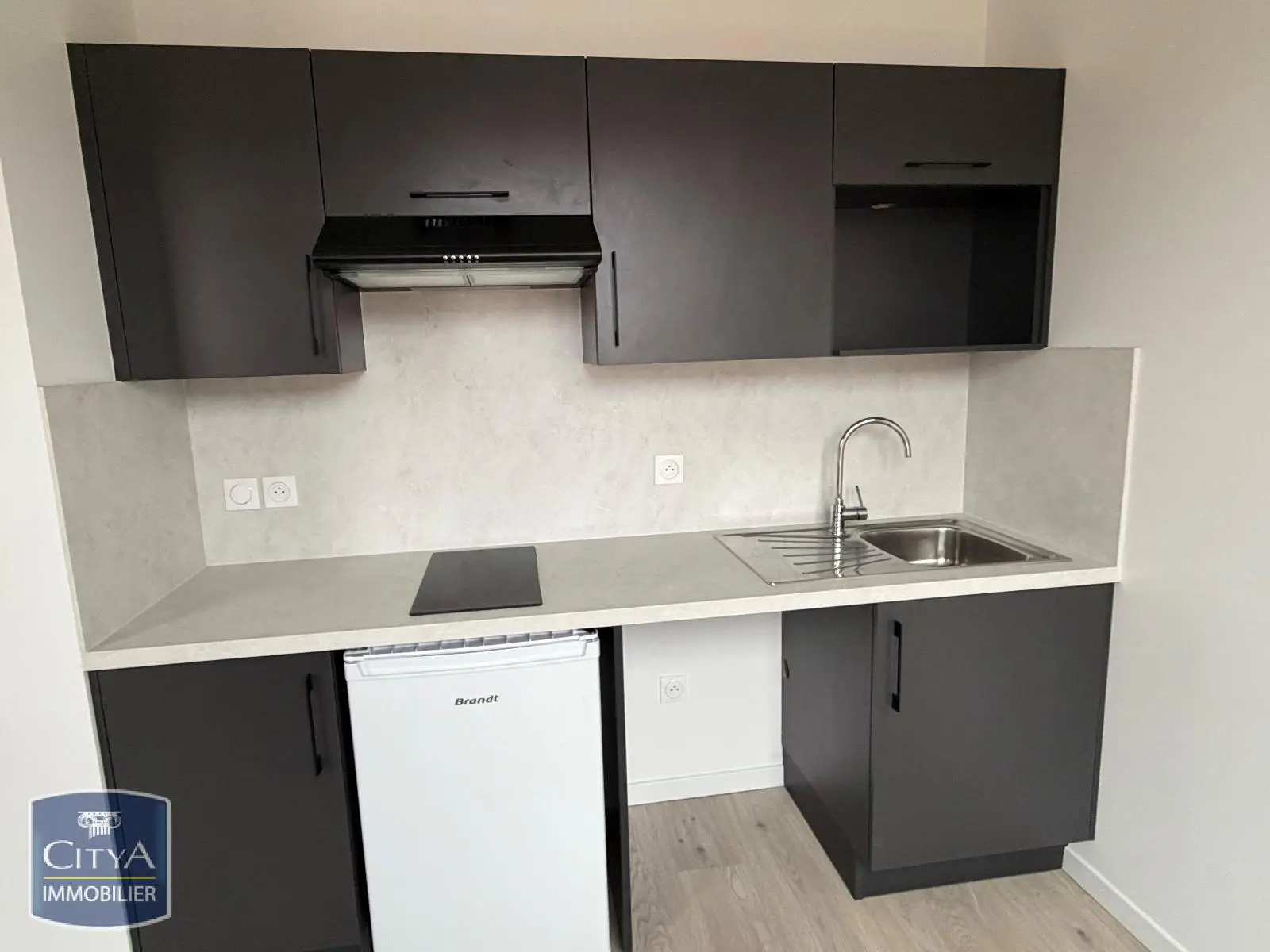 Photo 2 Appartement 1 pièce 37.02m²