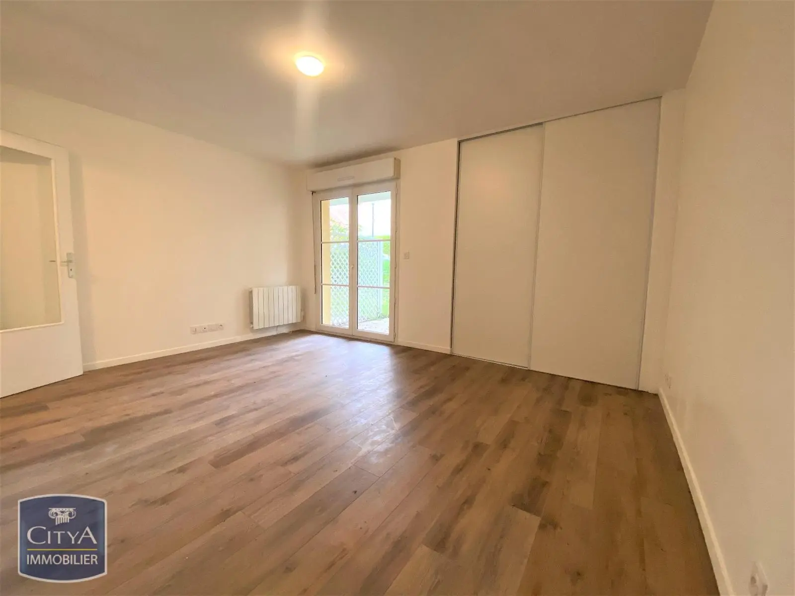 Photo 2 Appartement 1 pièce 23.99m²