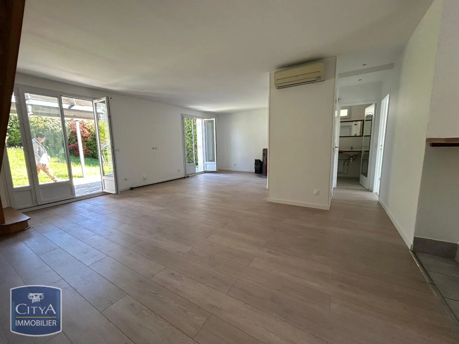 Photo 1 Maison 5 pièces 110m²