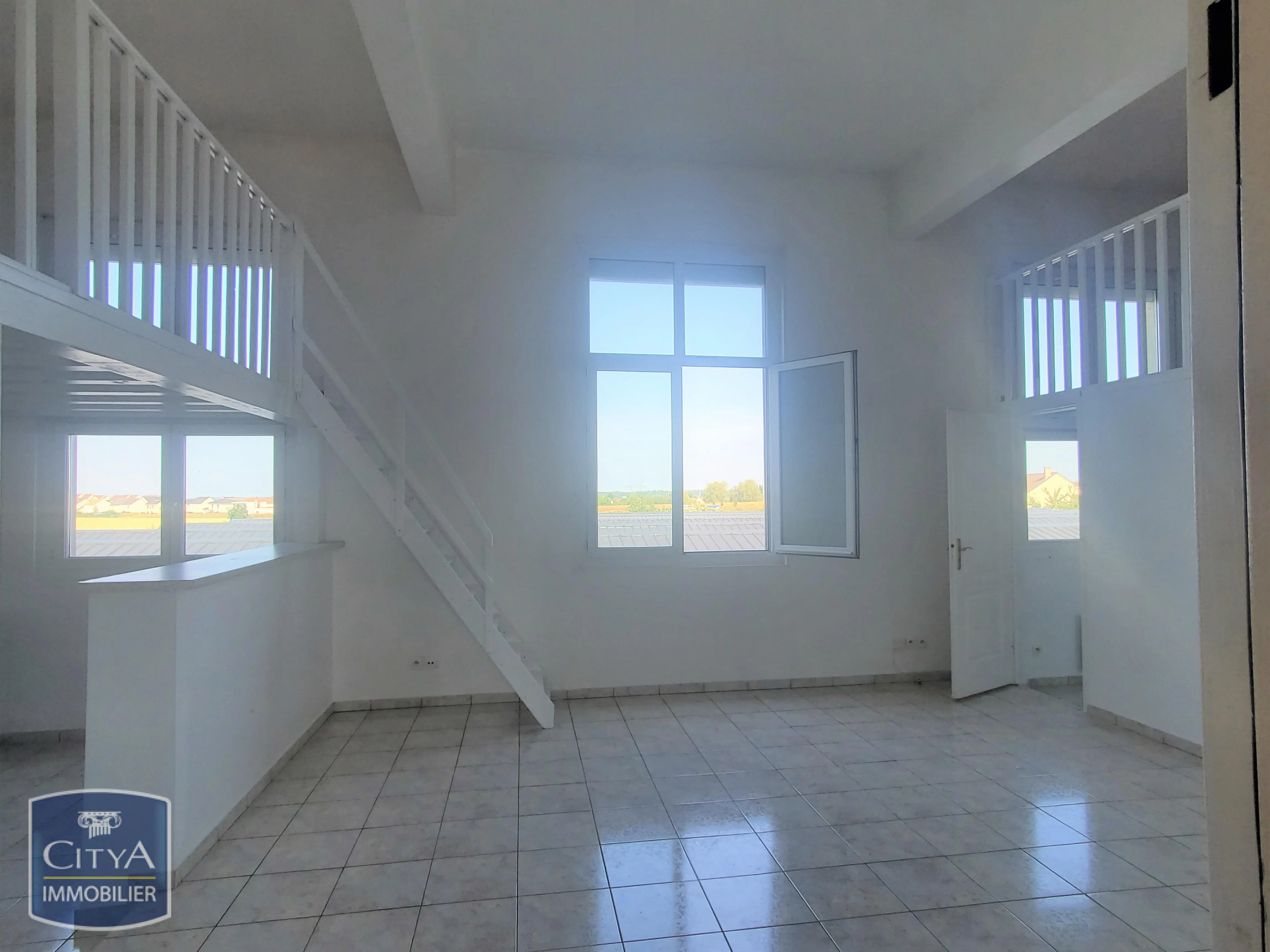 Photo 2 Appartement 3 pièces 85m²