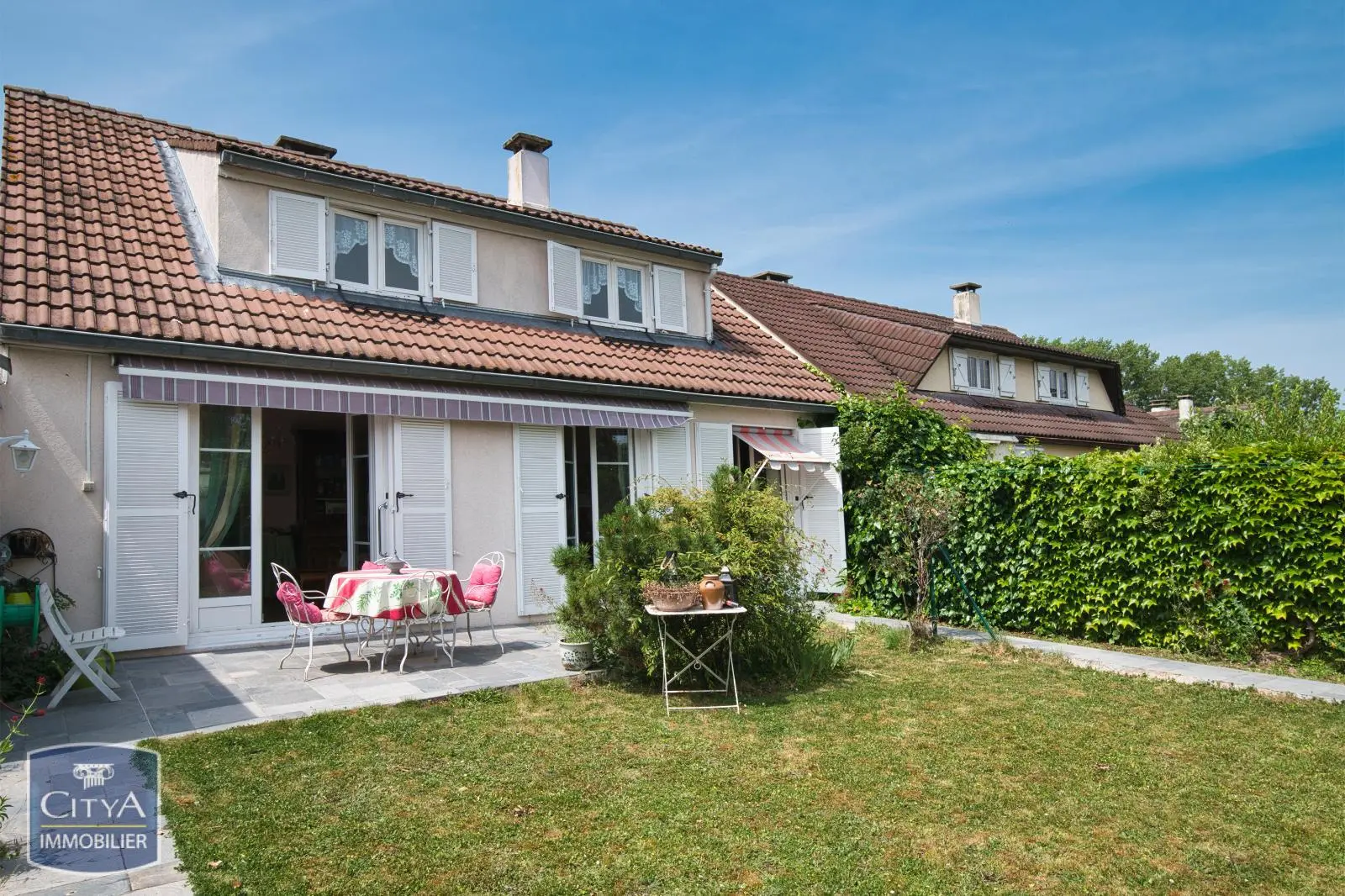 Photo 1 Maison 6 pièces 130m²