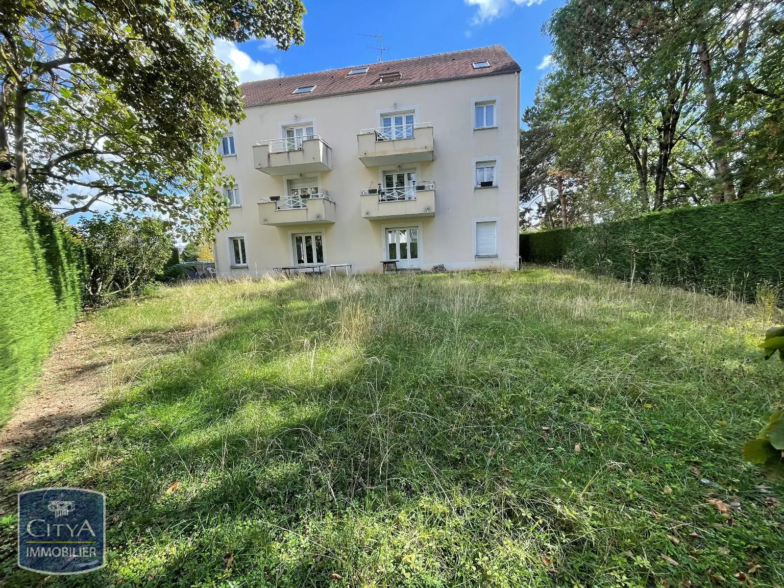 Photo 2 Local Professionnel 7 pièces 127m²