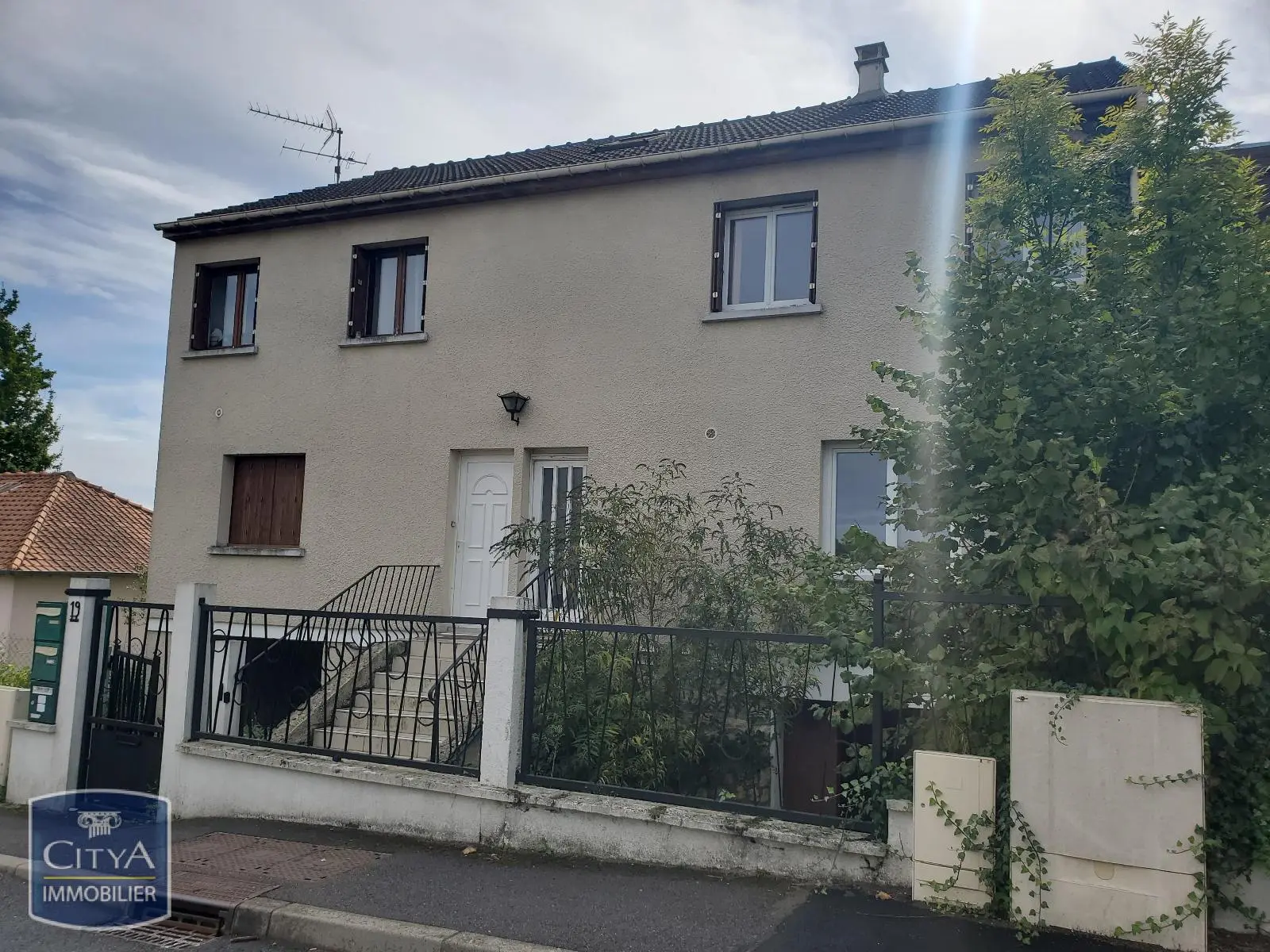 Photo 2 Immeuble 180.38m²