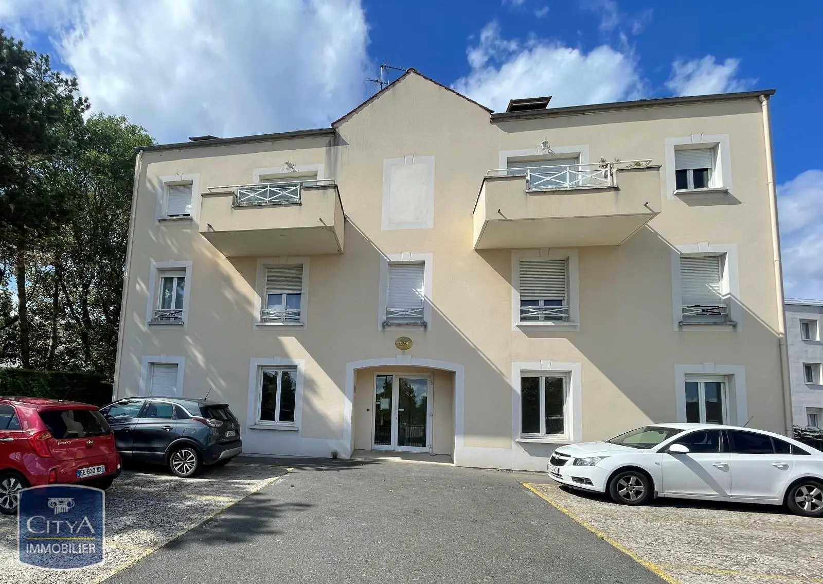 Photo 1 Local Professionnel 3 pièces 64m²