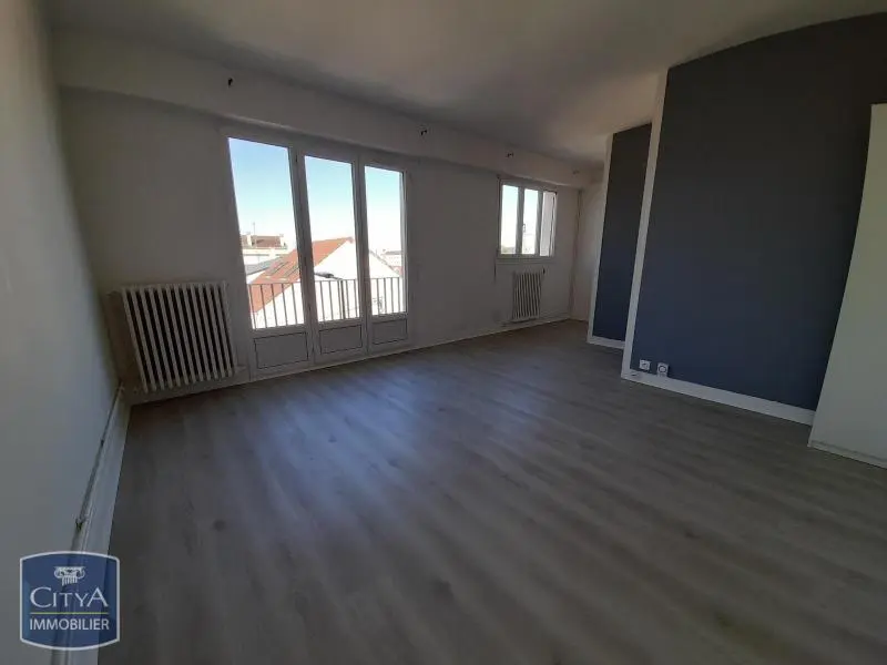 Photo 1 Appartement 1 pièce 27.43m²