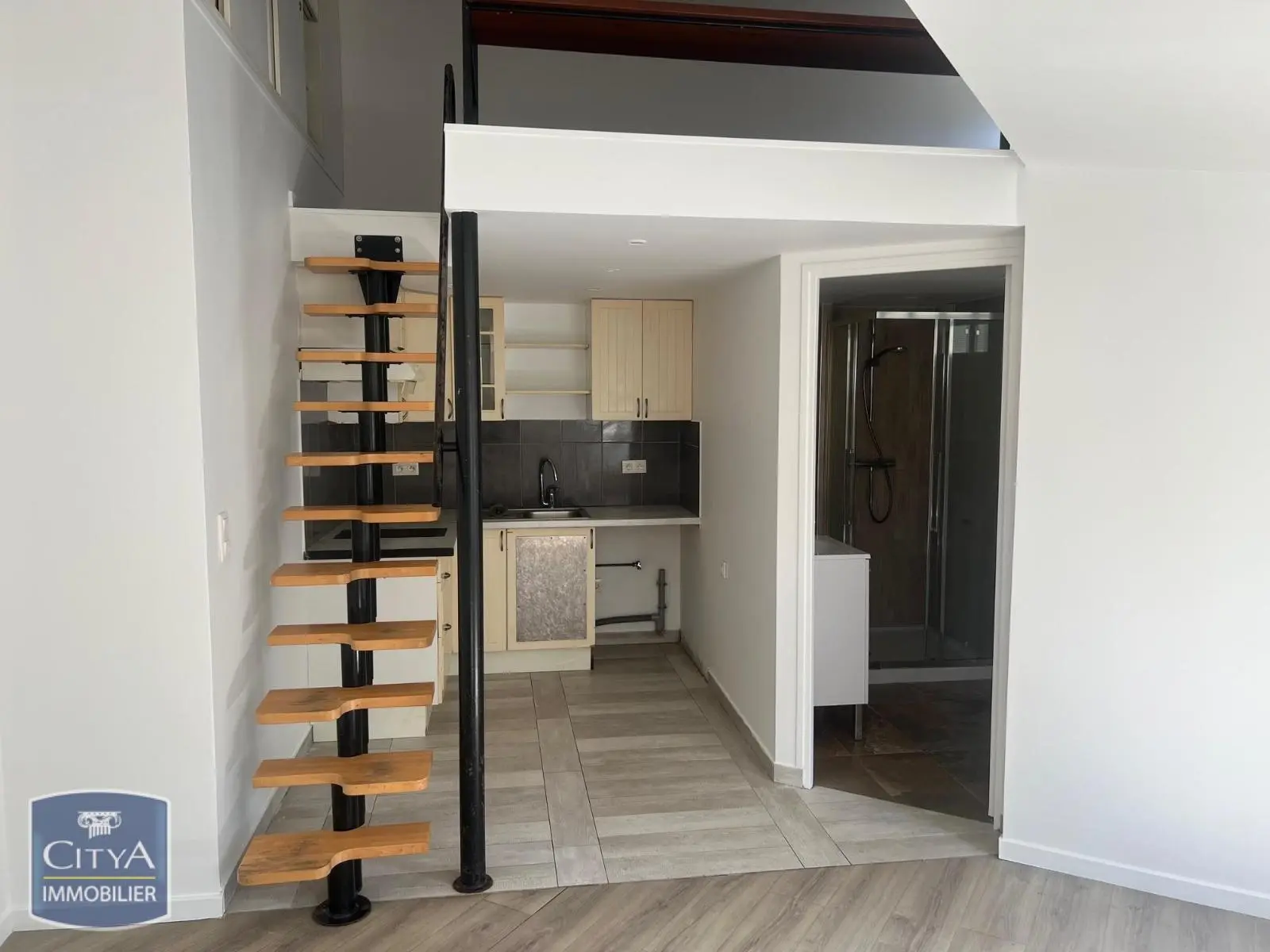 Photo 2 Appartement 1 pièce 24.65m²