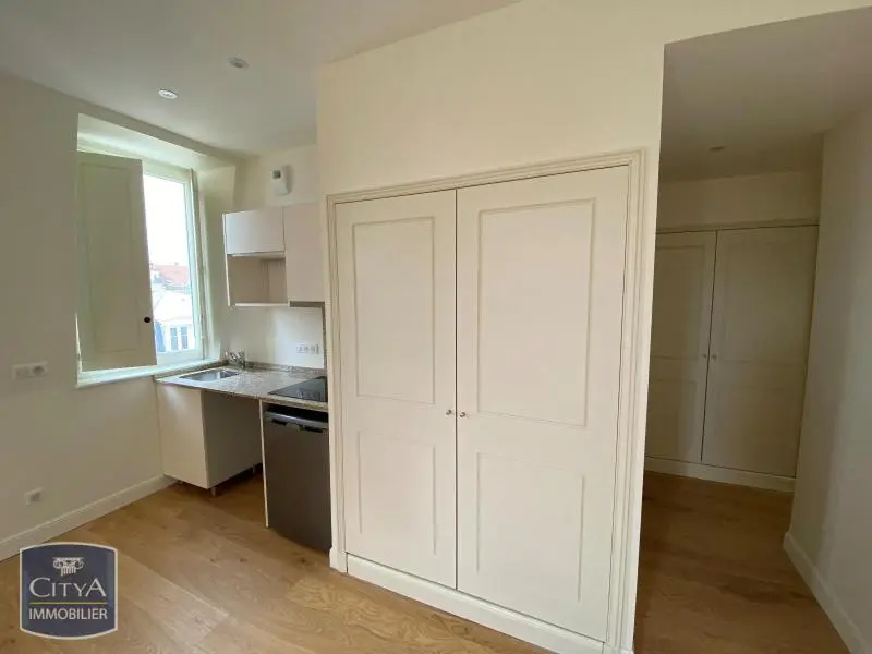 Photo 2 Appartement 1 pièce 33.9m²