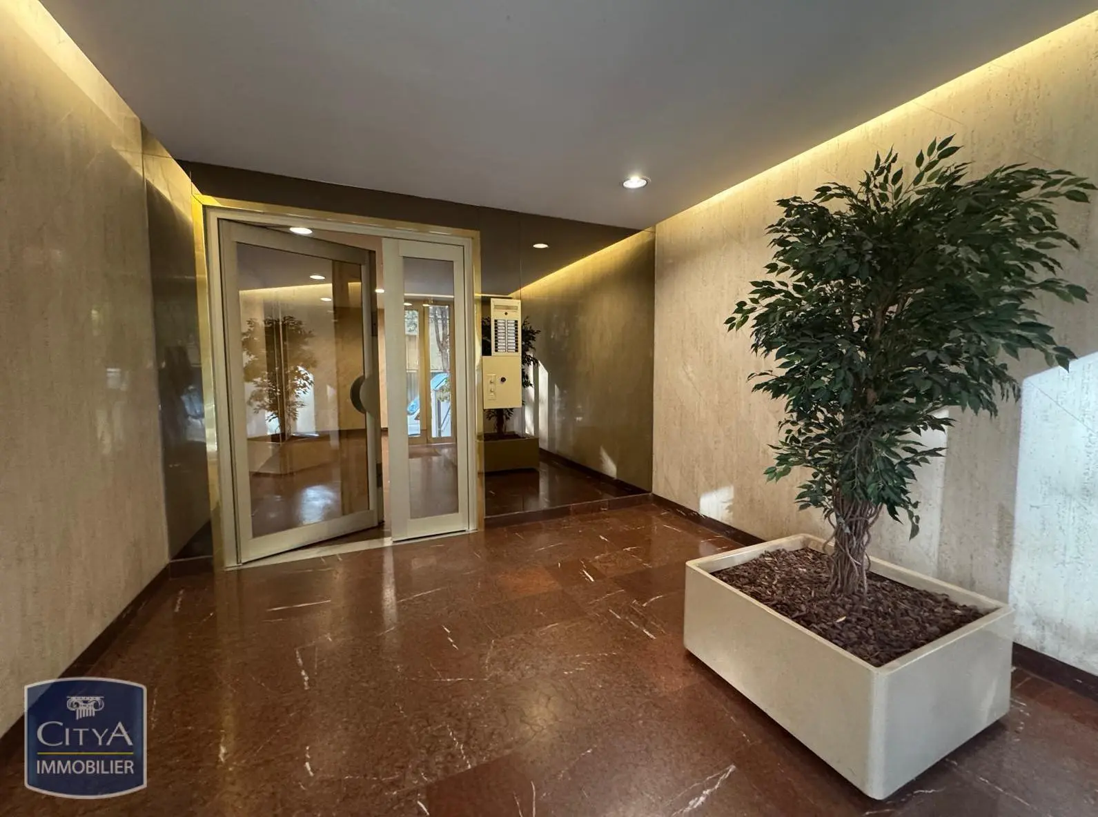 Photo 9 Appartement 1 pièce 17.98m²