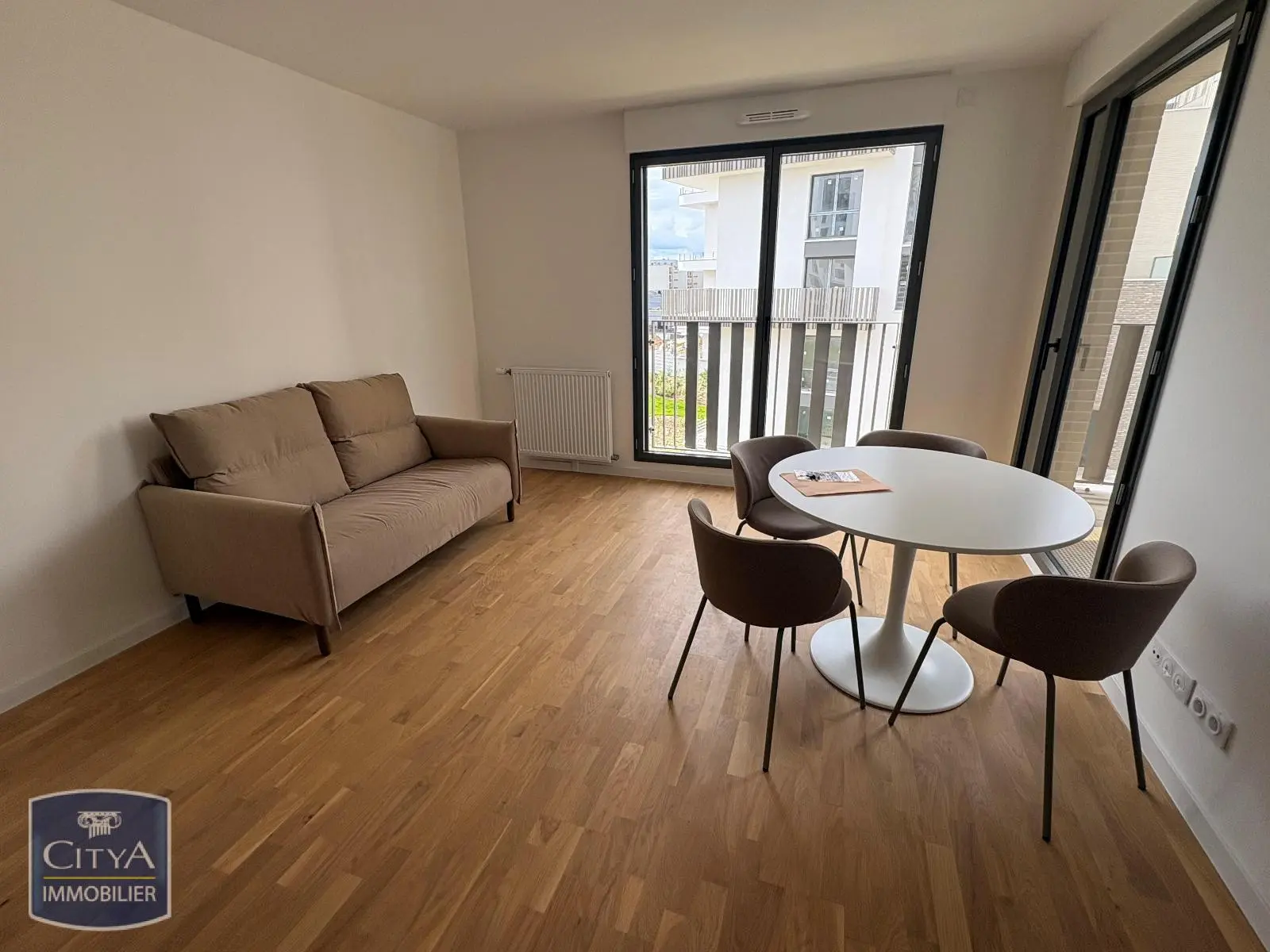 Photo 1 Appartement 1 pièce 35.2m²