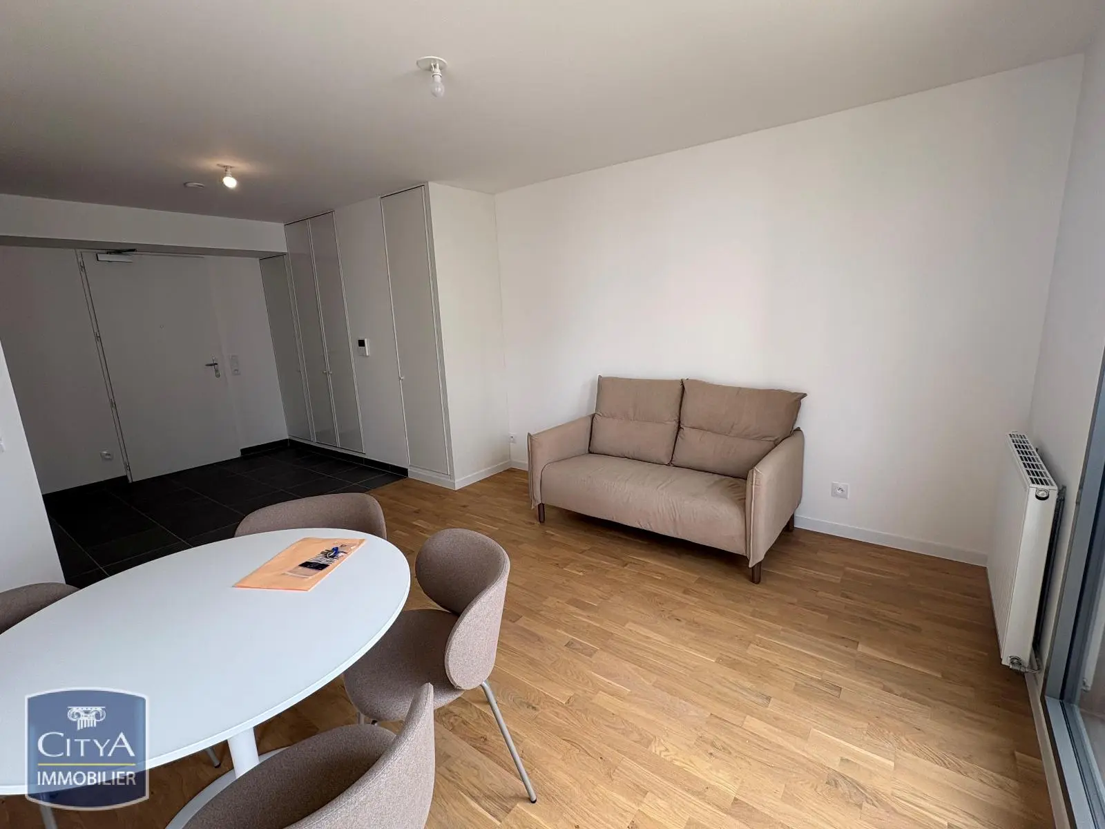 Photo 2 Appartement 1 pièce 35.2m²