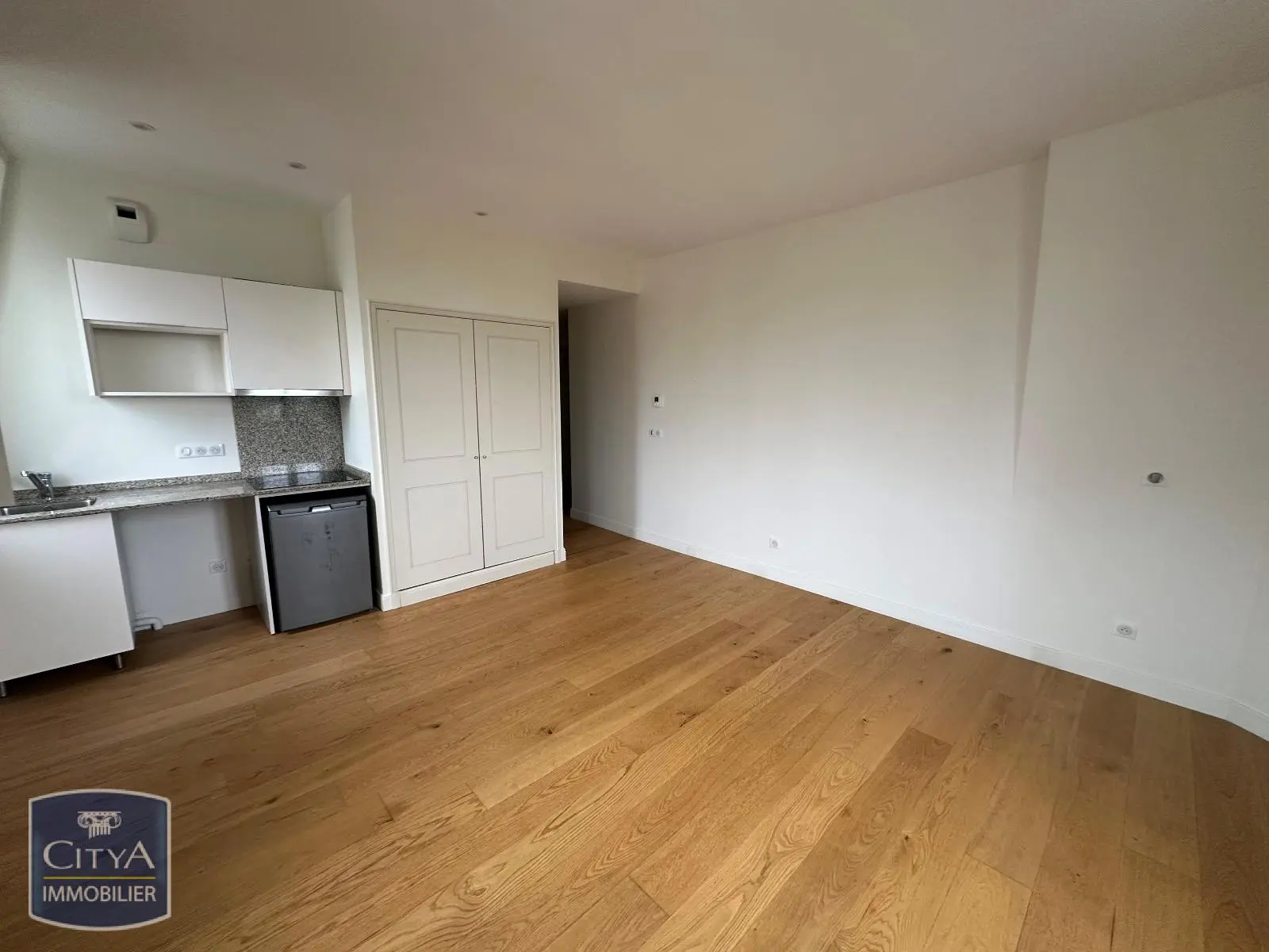 Photo 2 Appartement 1 pièce 33.9m²
