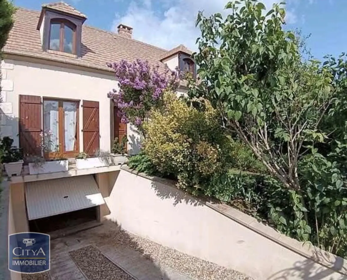 Photo 1 Maison 4 pièces 131m²