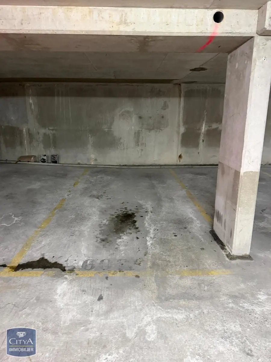 Photo 2 Parking
