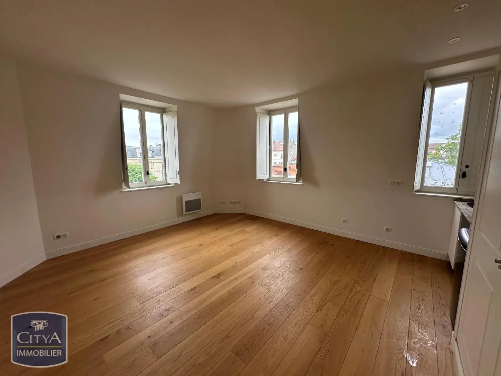 Photo 1 Appartement 1 pièce 33.9m²