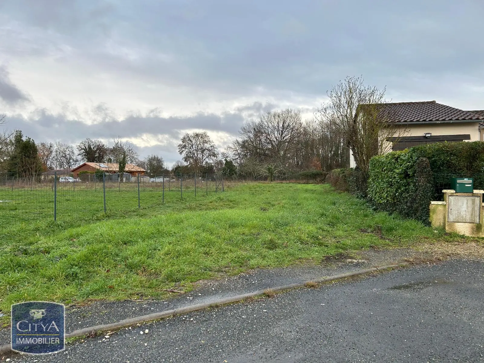 Photo 1 Terrain 630m²