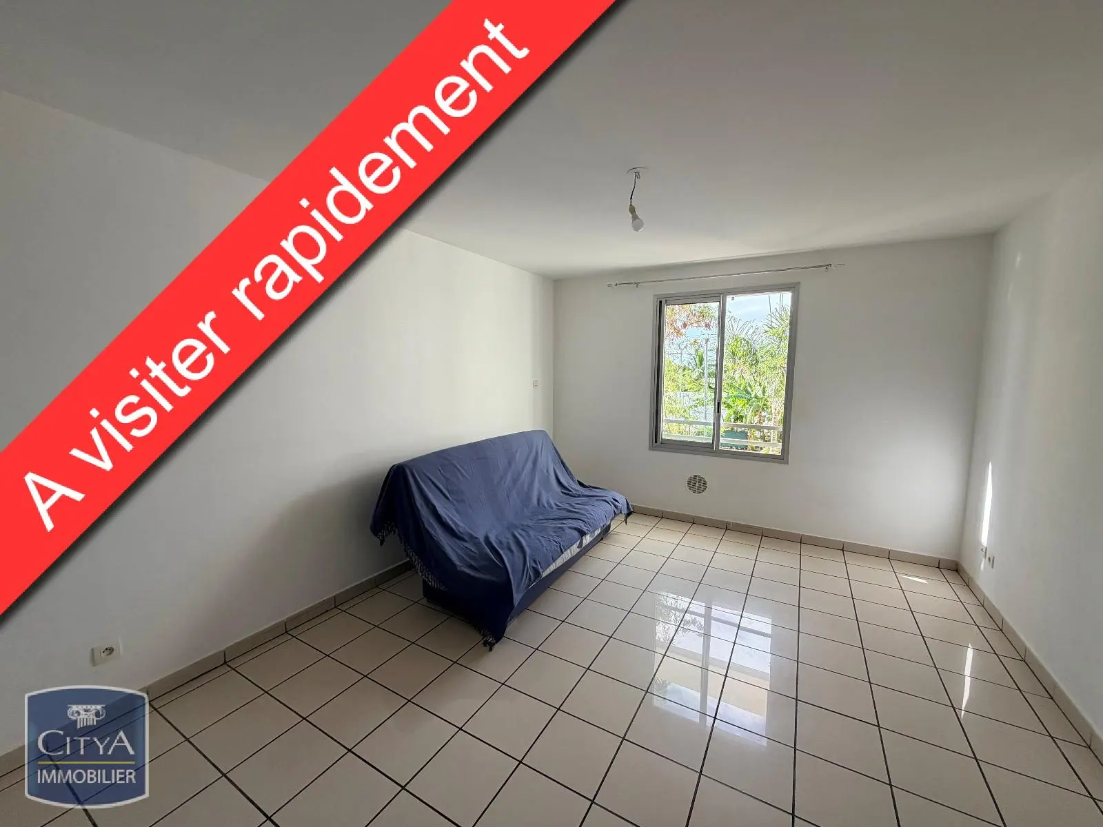 Photo 1 Appartement 1 pièce 28.04m²