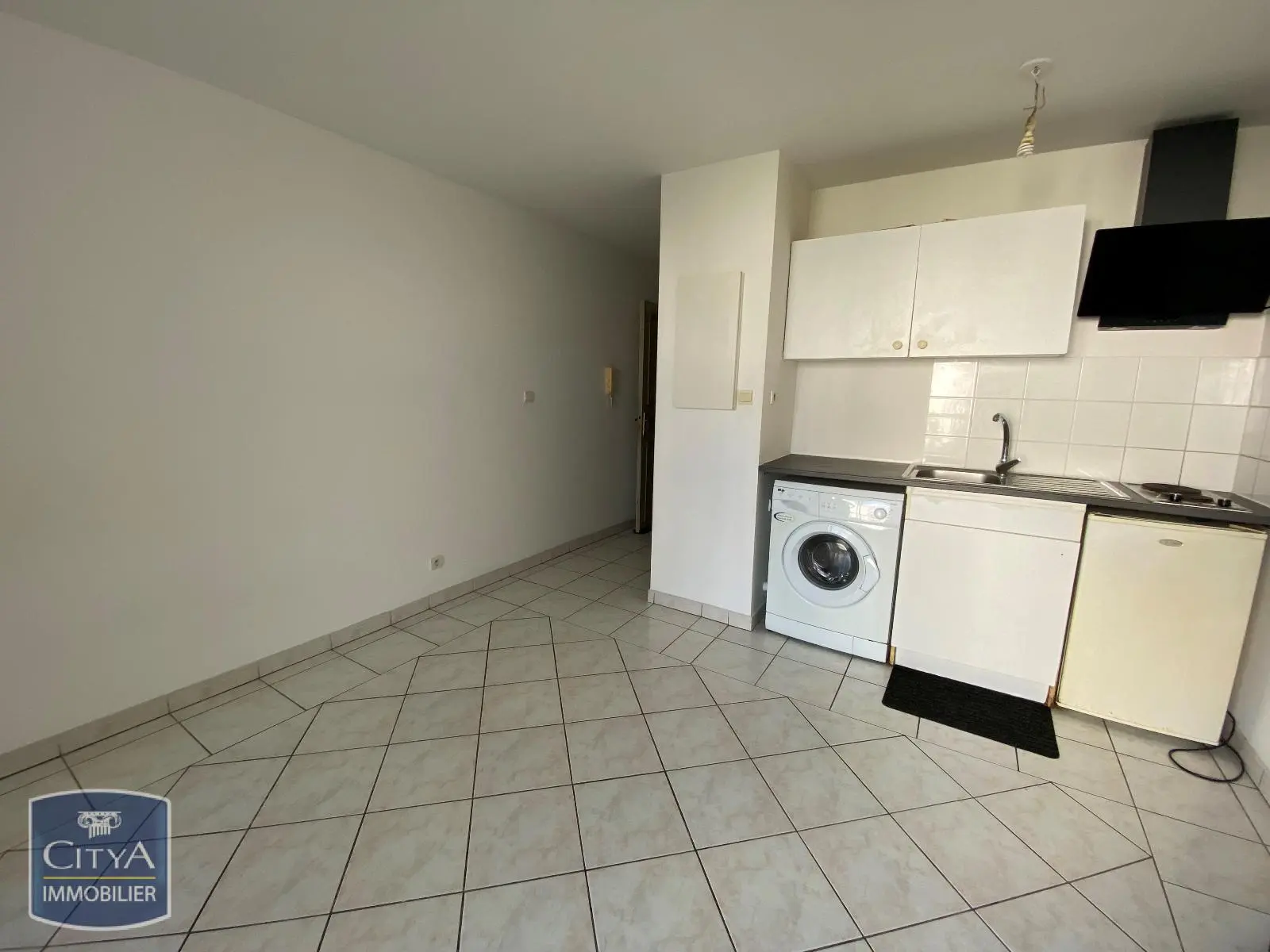 Photo 2 Appartement 1 pièce 19.92m²