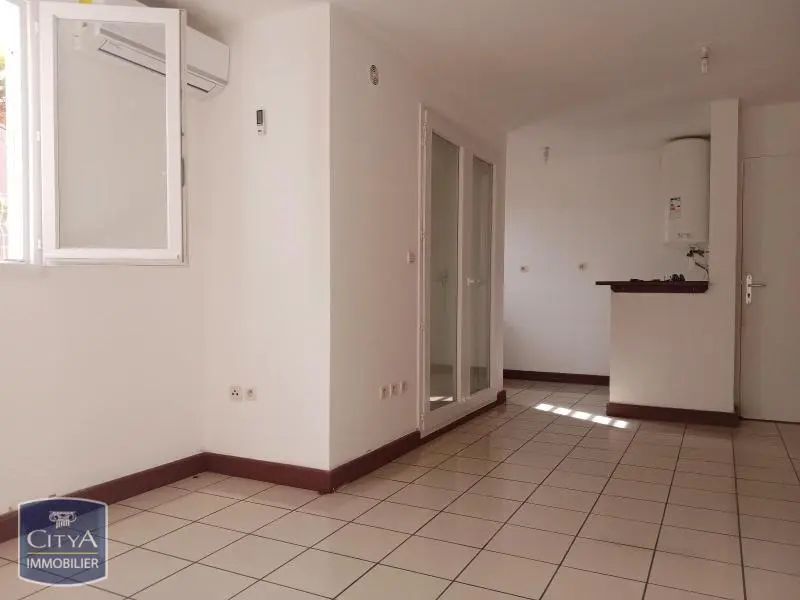 Photo 1 Appartement 1 pièce 29m²