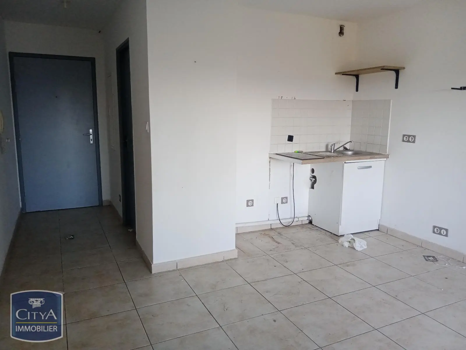 Photo 2 Appartement 1 pièce 22.79m²