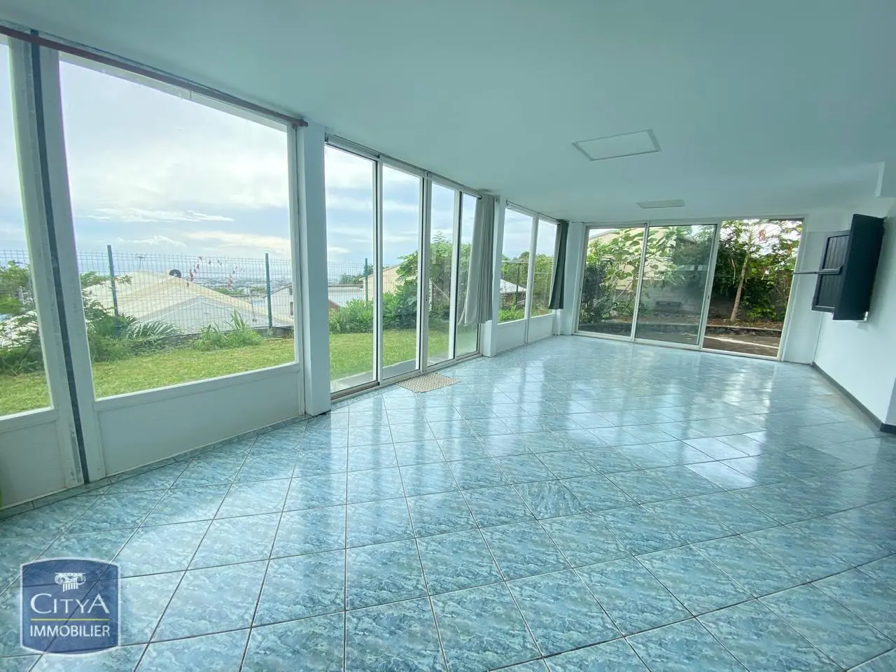 Photo 1 Maison 4 pièces 120m²