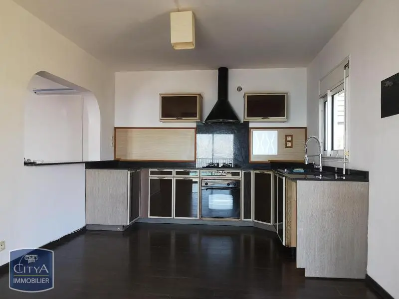 Photo 2 Maison 4 pièces 194.41m²