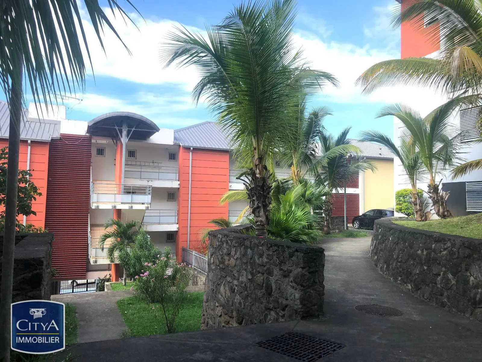 Photo 1 Appartement 1 pièce 26m²