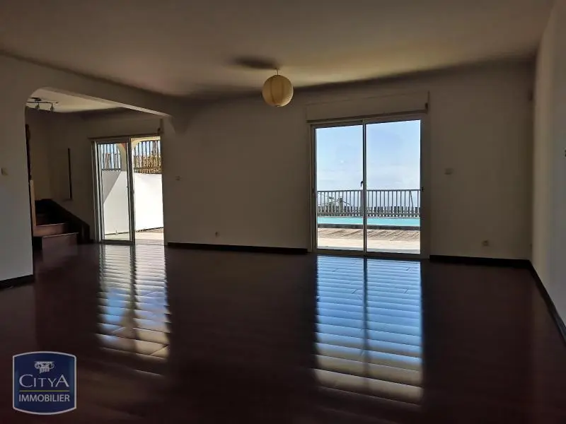 Photo 3 Maison 4 pièces 194.41m²