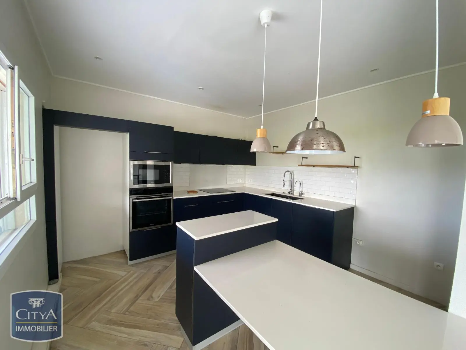 Photo 3 Maison 7 pièces 235m²