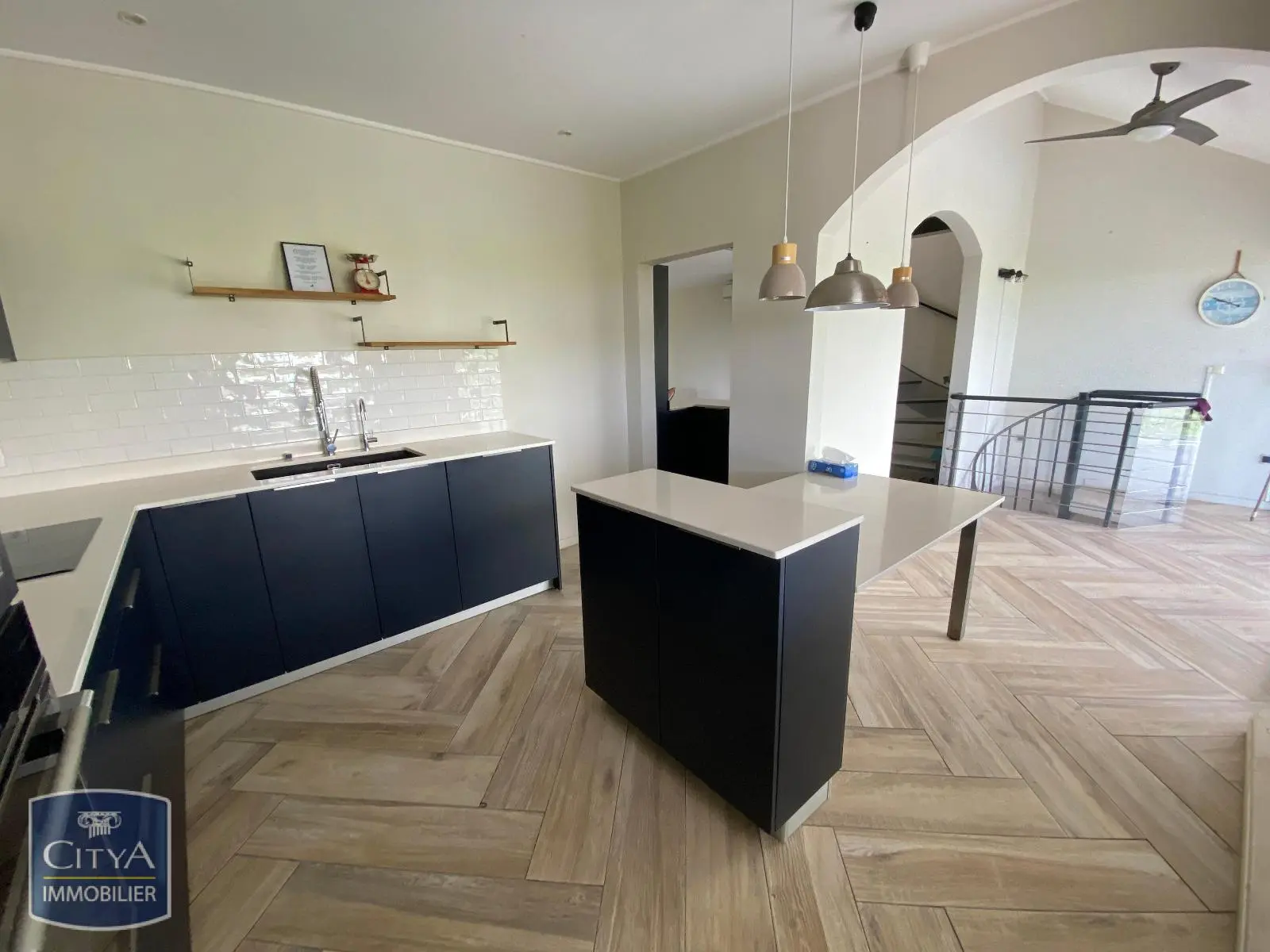 Photo 2 Maison 7 pièces 235m²