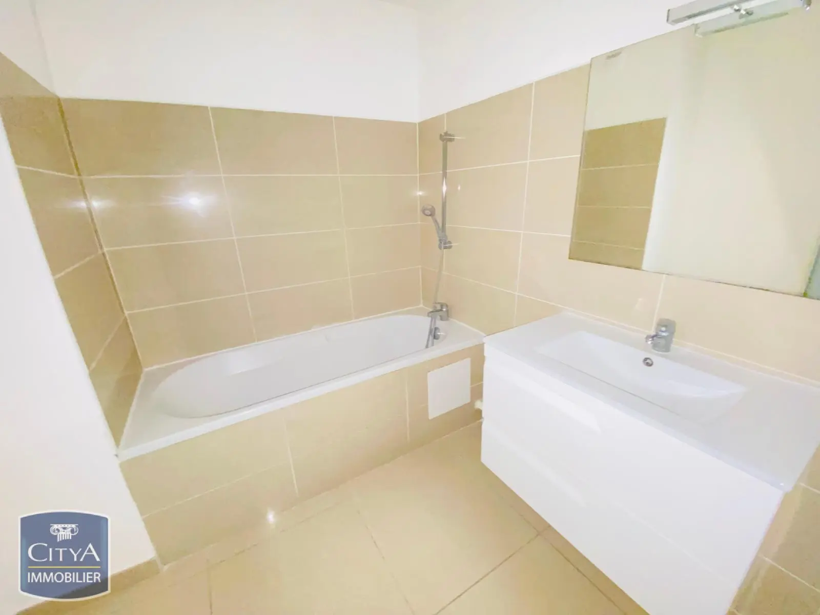 Photo 2 Appartement 3 pièces 63m²