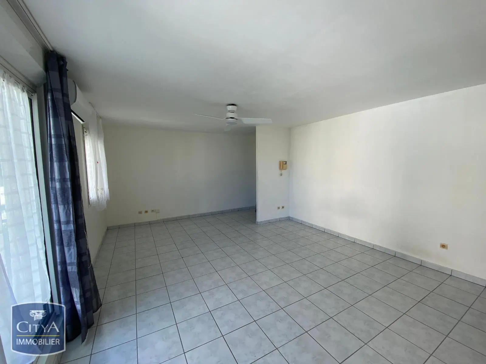 Photo 2 Appartement 1 pièce 34m²