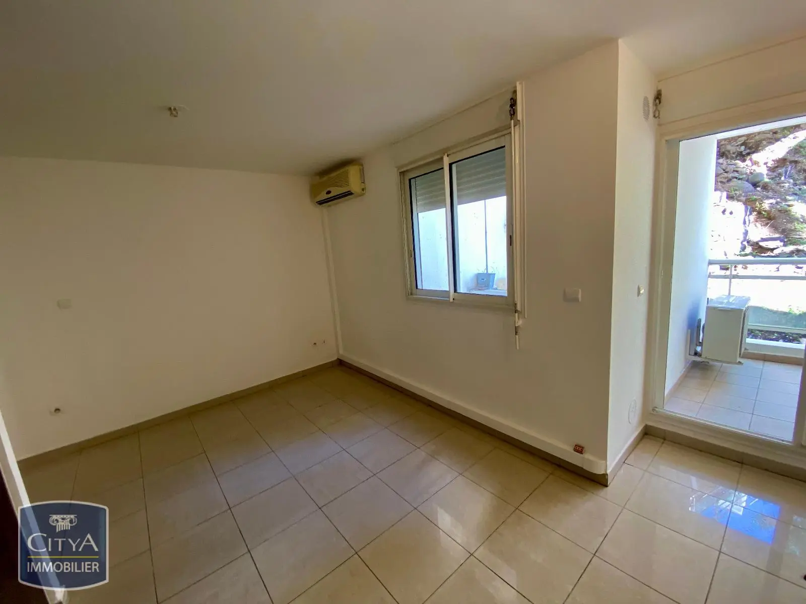 Photo 1 Appartement 1 pièce 26.63m²