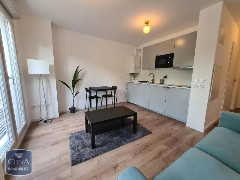 Photo 1 Appartement 1 pièce 23.7m²