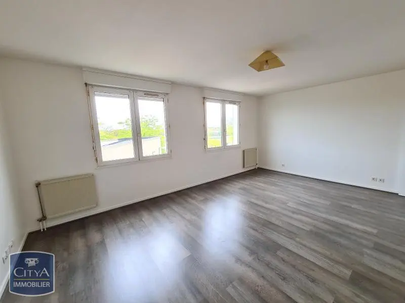 Photo 1 Appartement 1 pièce 40.24m²