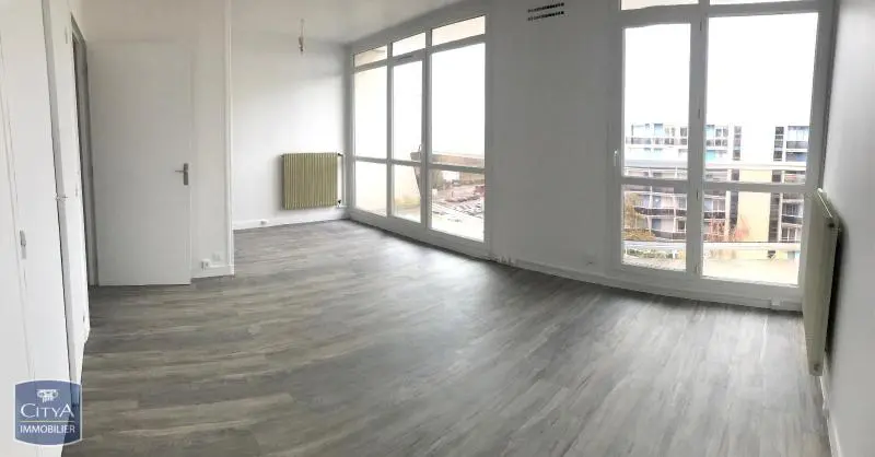 Photo 2 Appartement 1 pièce 31.86m²
