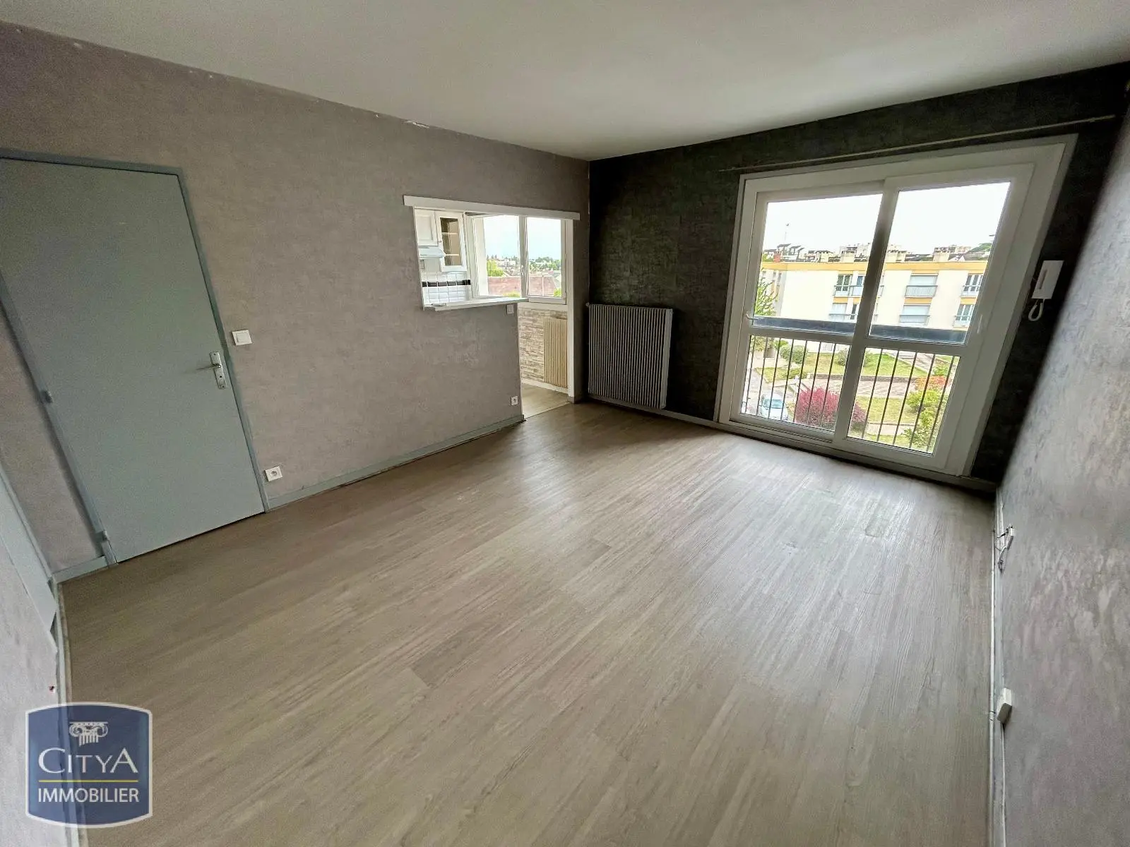 Photo 1 Appartement 1 pièce 25.68m²