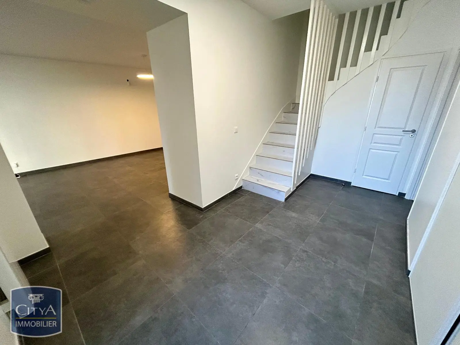 Photo 2 Maison 4 pièces 111.01m²