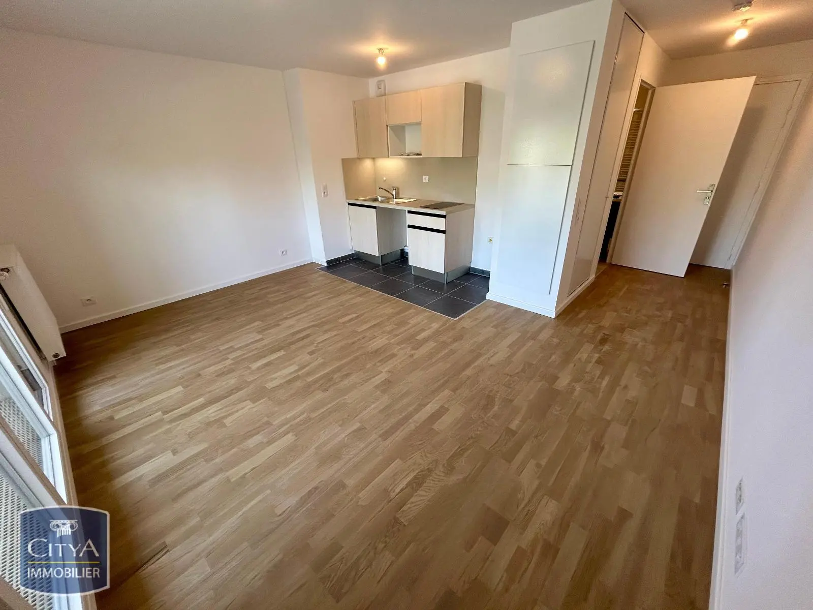 Photo 3 Appartement 1 pièce 28.1m²