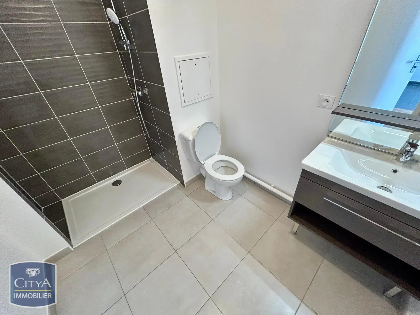 Élancourt (78990) Appartement 2 pièces 50.1m² photo 4