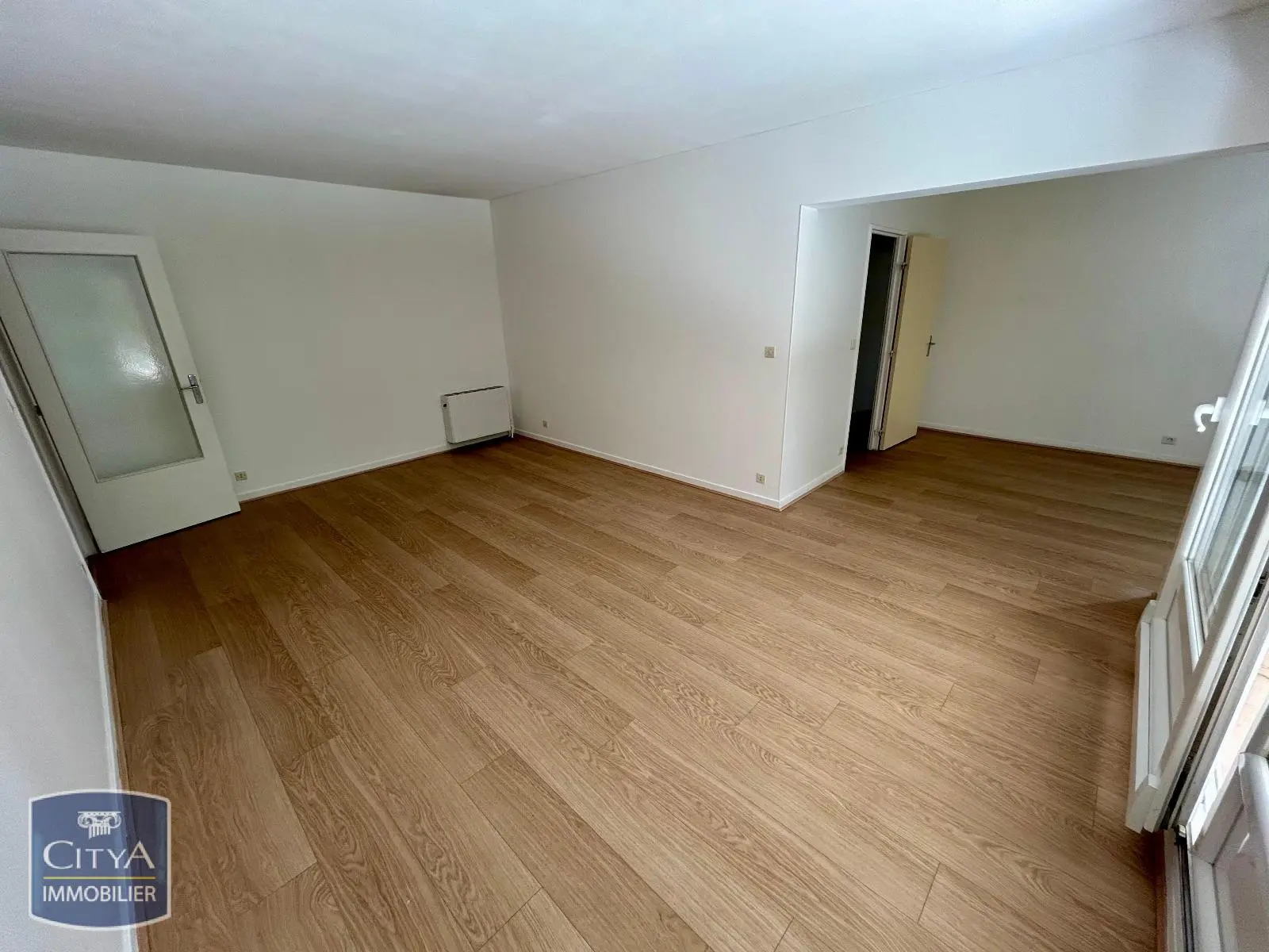 Photo 2 Appartement 5 pièces 104.77m²
